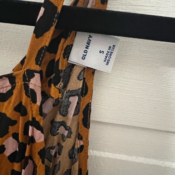 🐆 old navy cheetah print tank 🐆 - Picture 2 of 2